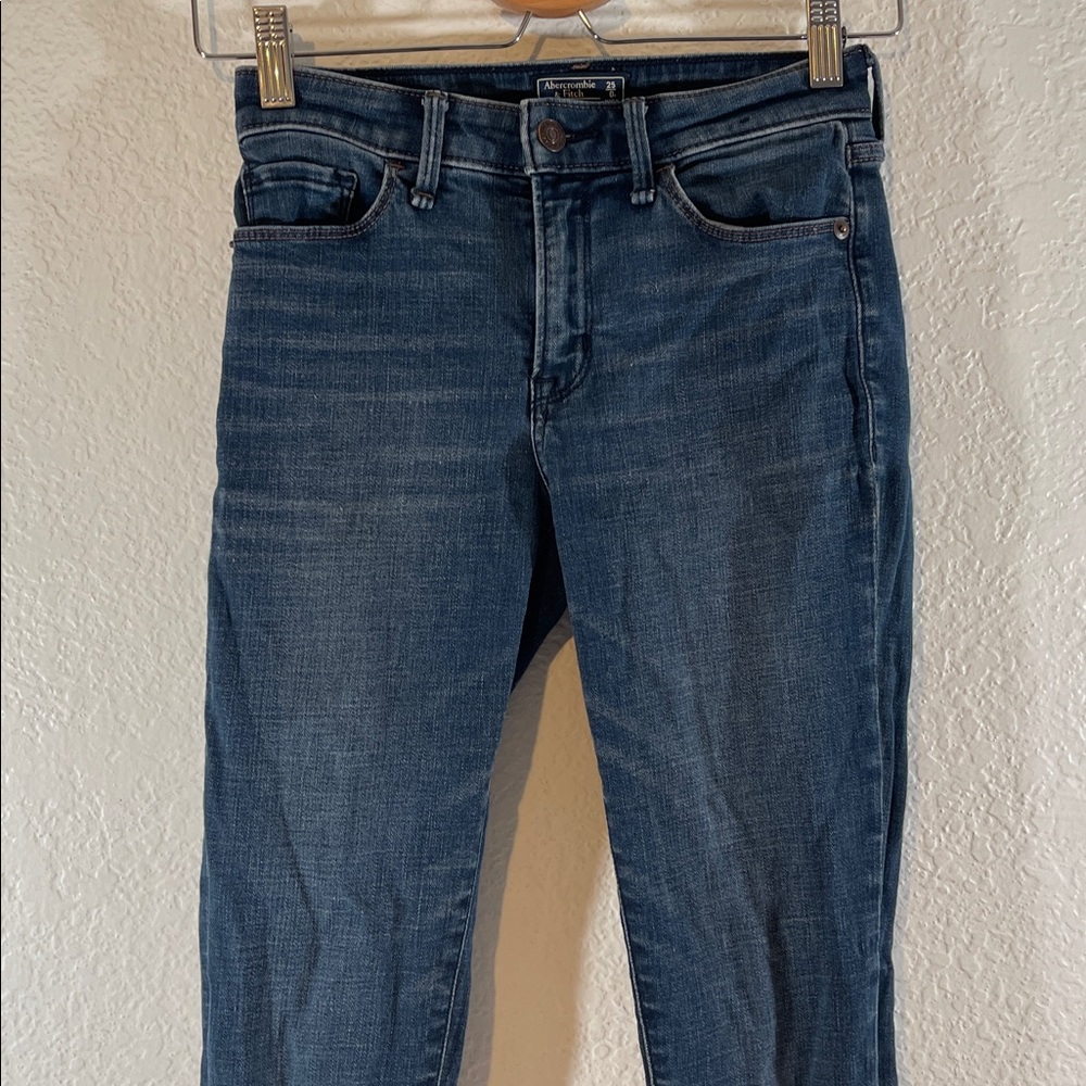 ABERCROMBIE & FITCH Mid Rise Super Skinny Ankle Denim Jeans Raw Hem Size 0 - Picture 2 of 8